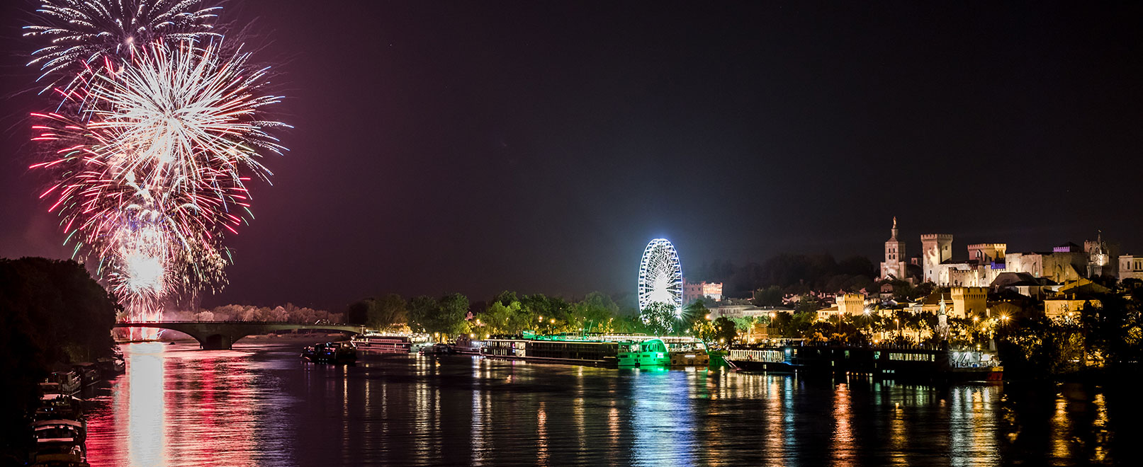 Feu d’artifice à Avignon © Kessler